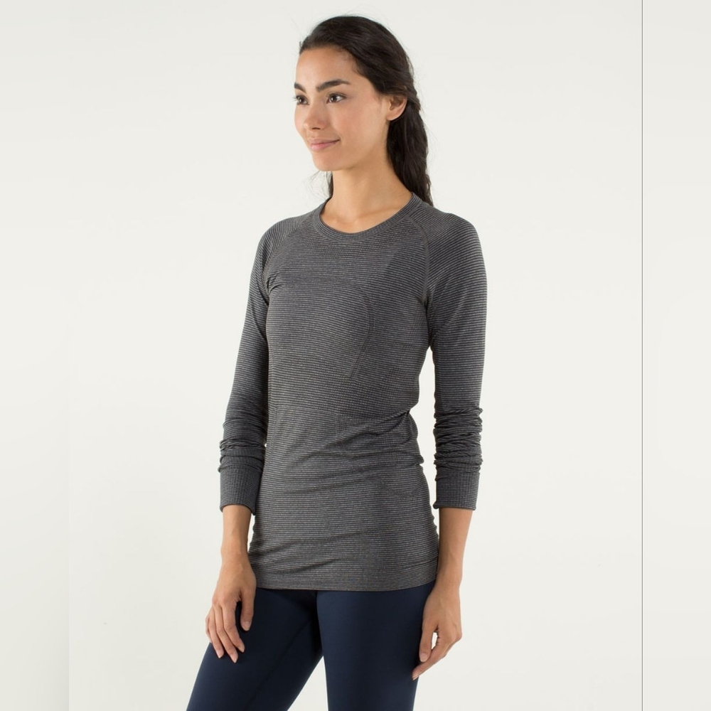 # 426 Lululemon Swiftly Tech Long-Sleeve Shirt